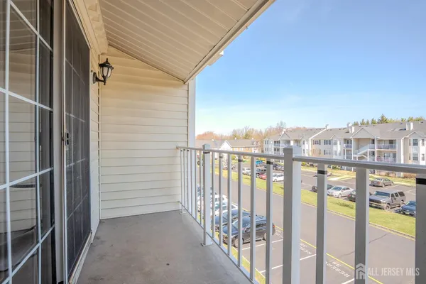 $360,000 | 17 Pembrook Avenue, North Brunswick, NJ 08902