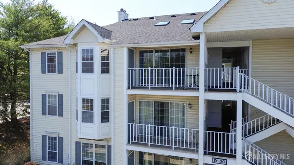 $360,000 | 17 Pembrook Avenue, North Brunswick, NJ 08902