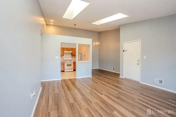 $360,000 | 17 Pembrook Avenue, North Brunswick, NJ 08902