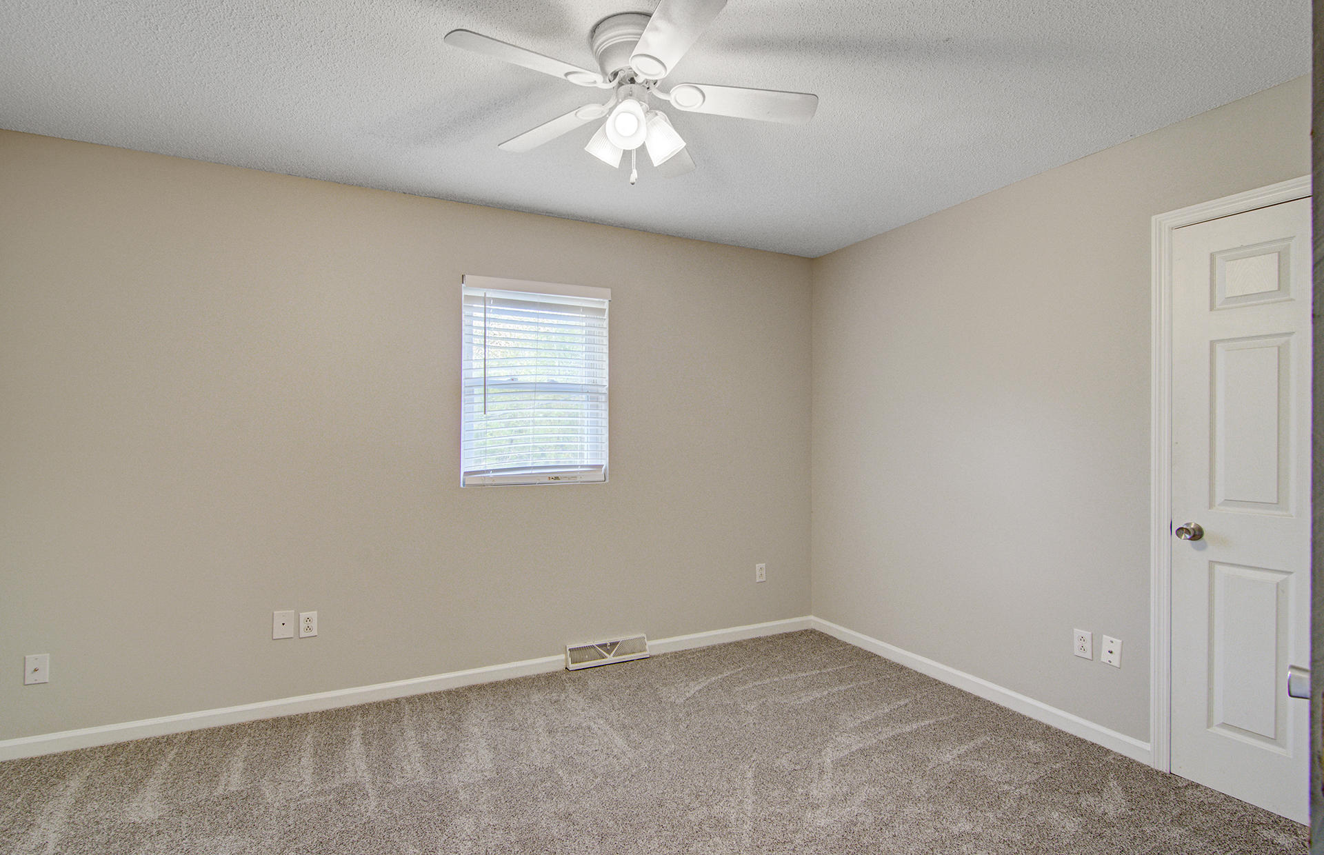 1848 Mepkin Road, Unit E 5 Charleston, SC 29407 - Photo 17 of 22 Set33
