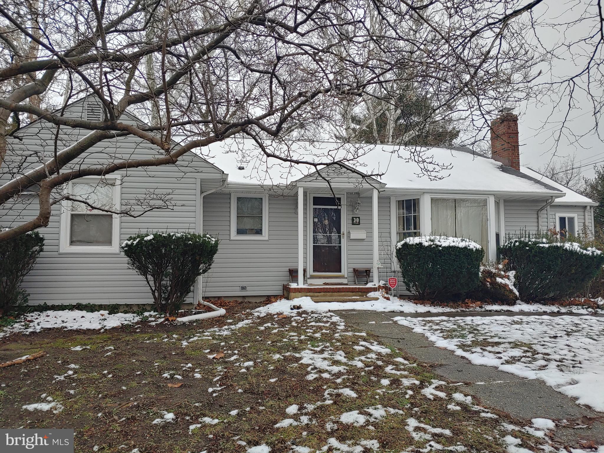 38 East Gibbsboro Road Lindenwold, NJ 08021 - Photo 1 of 4