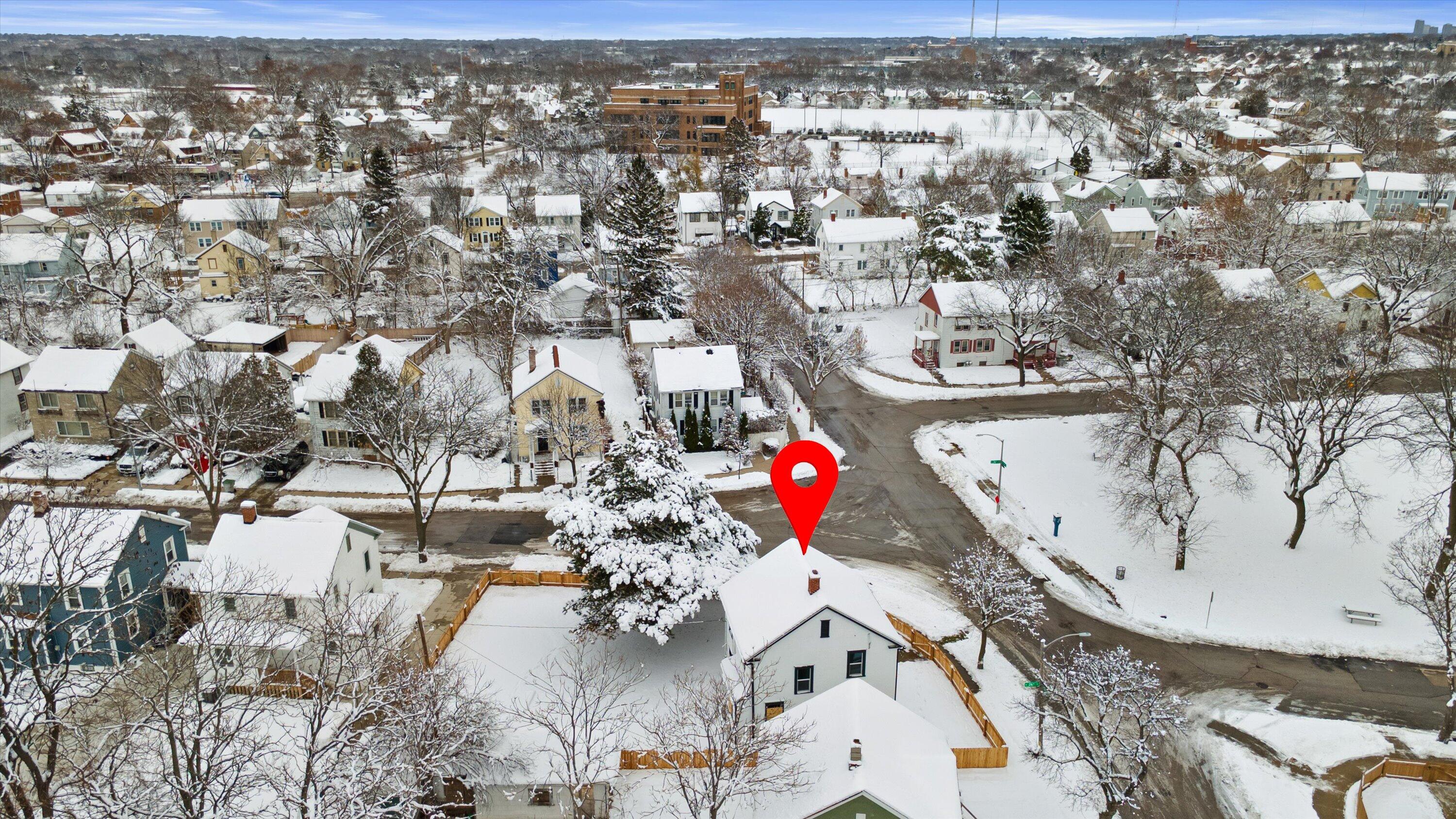 2602 West Port Sunlight Way Milwaukee, WI 53209 - Photo 39 of 44 06-DJI_0293 1