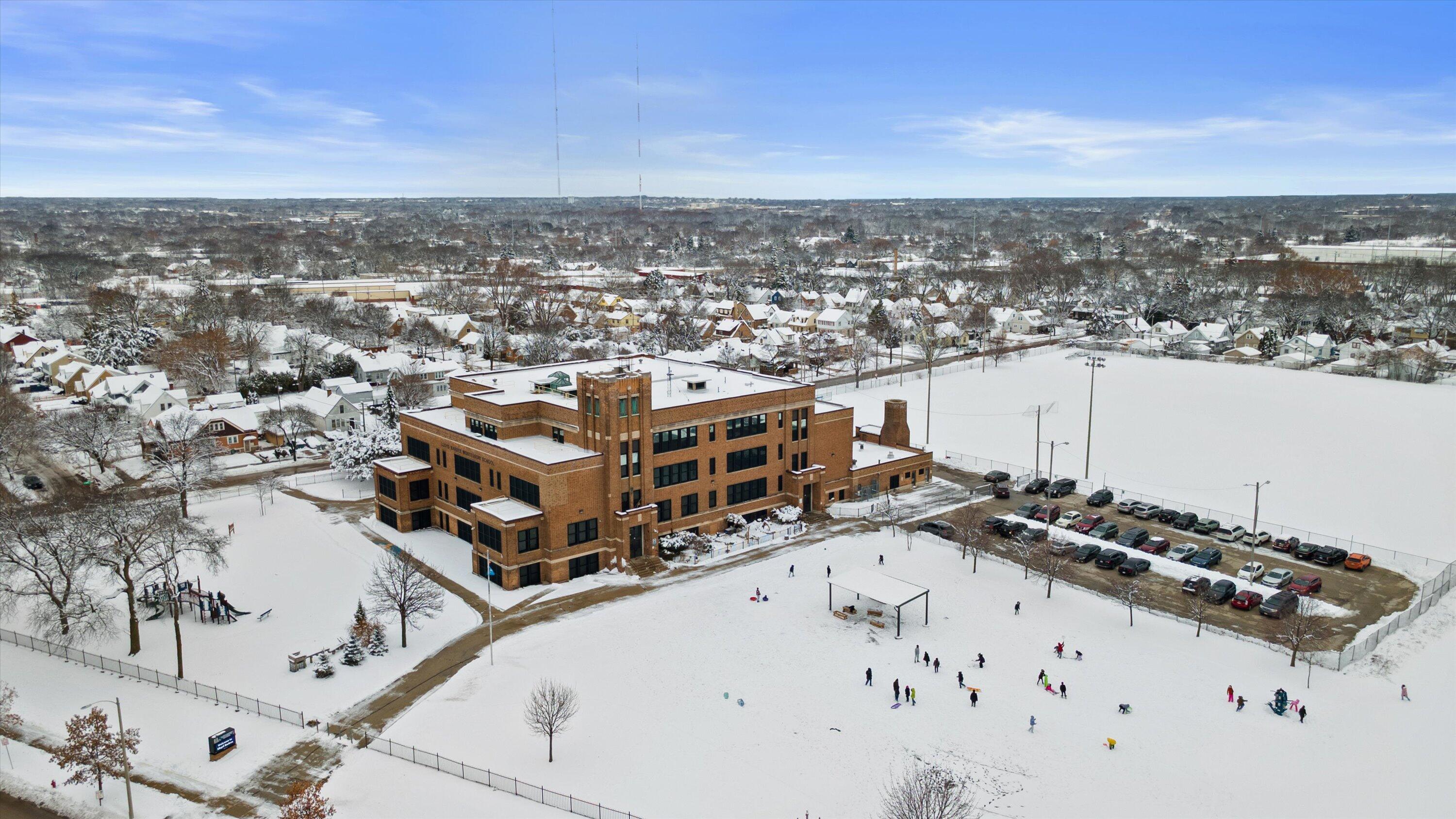2602 West Port Sunlight Way Milwaukee, WI 53209 - Photo 43 of 44 10-DJI_0320