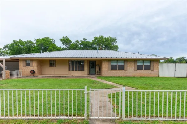 $374,900 | 431 Kennedy Street, Clyde, TX 79510