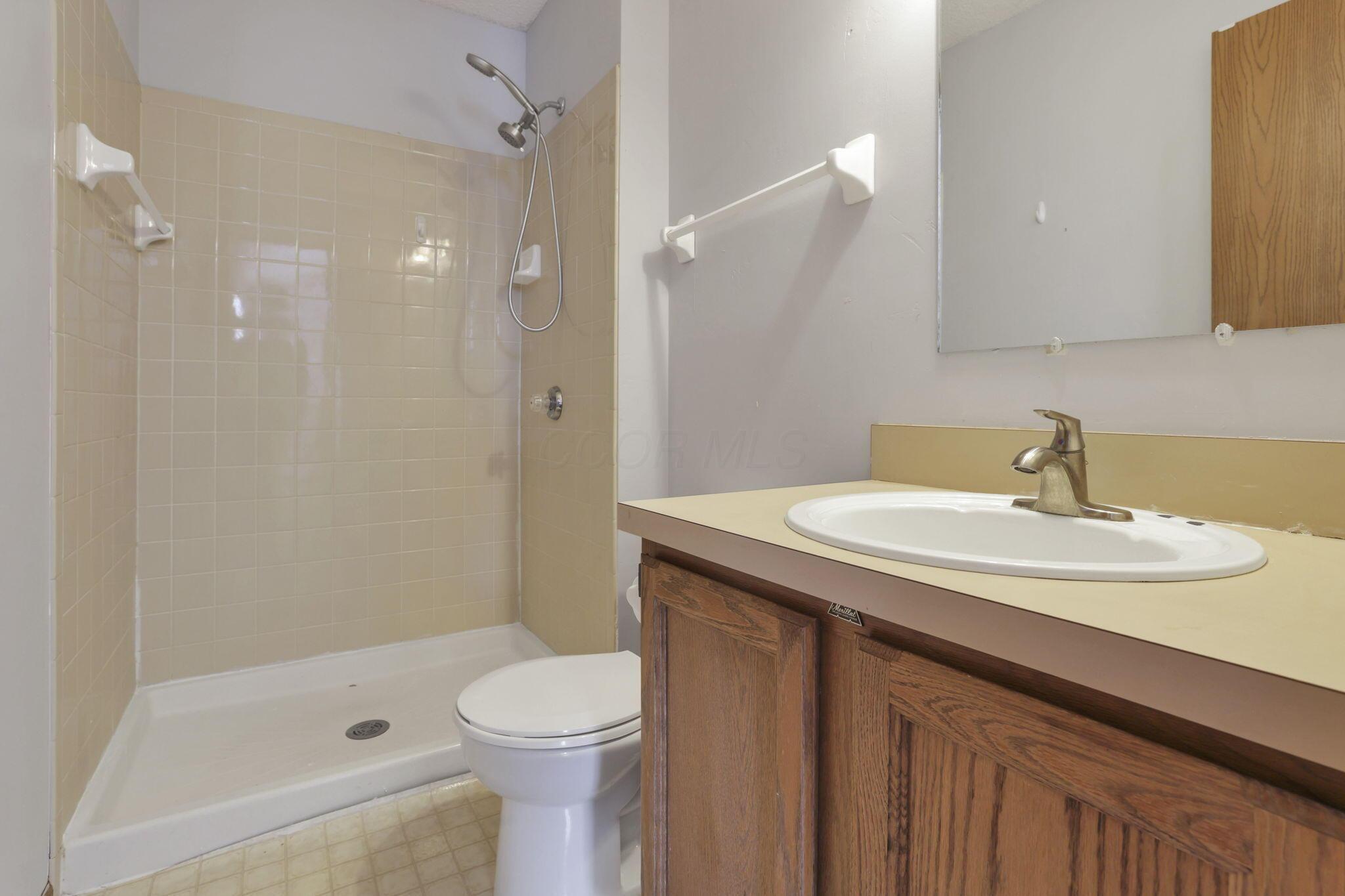 1593 Raspberry Run Drive Columbus, OH 43204 - Photo 24 of 45 37-web-or-mls-IMG_4267