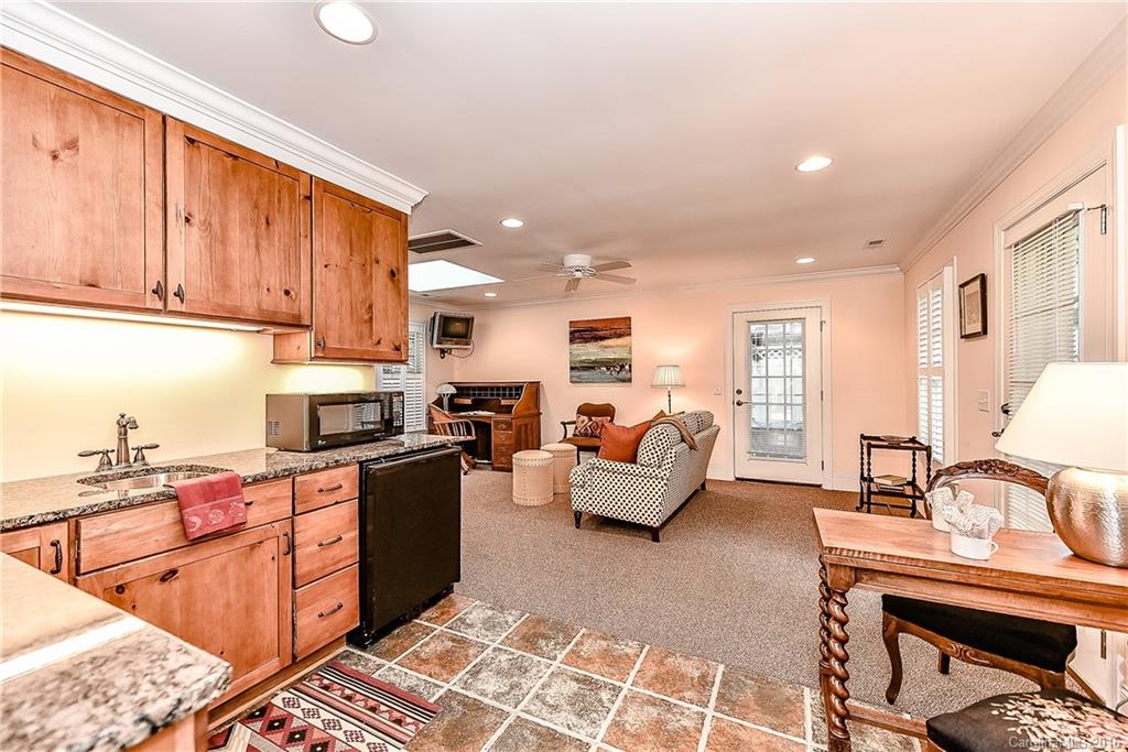 801 Queens Road Charlotte, NC 28207 - Photo 23 of 24 Gallery Image 23