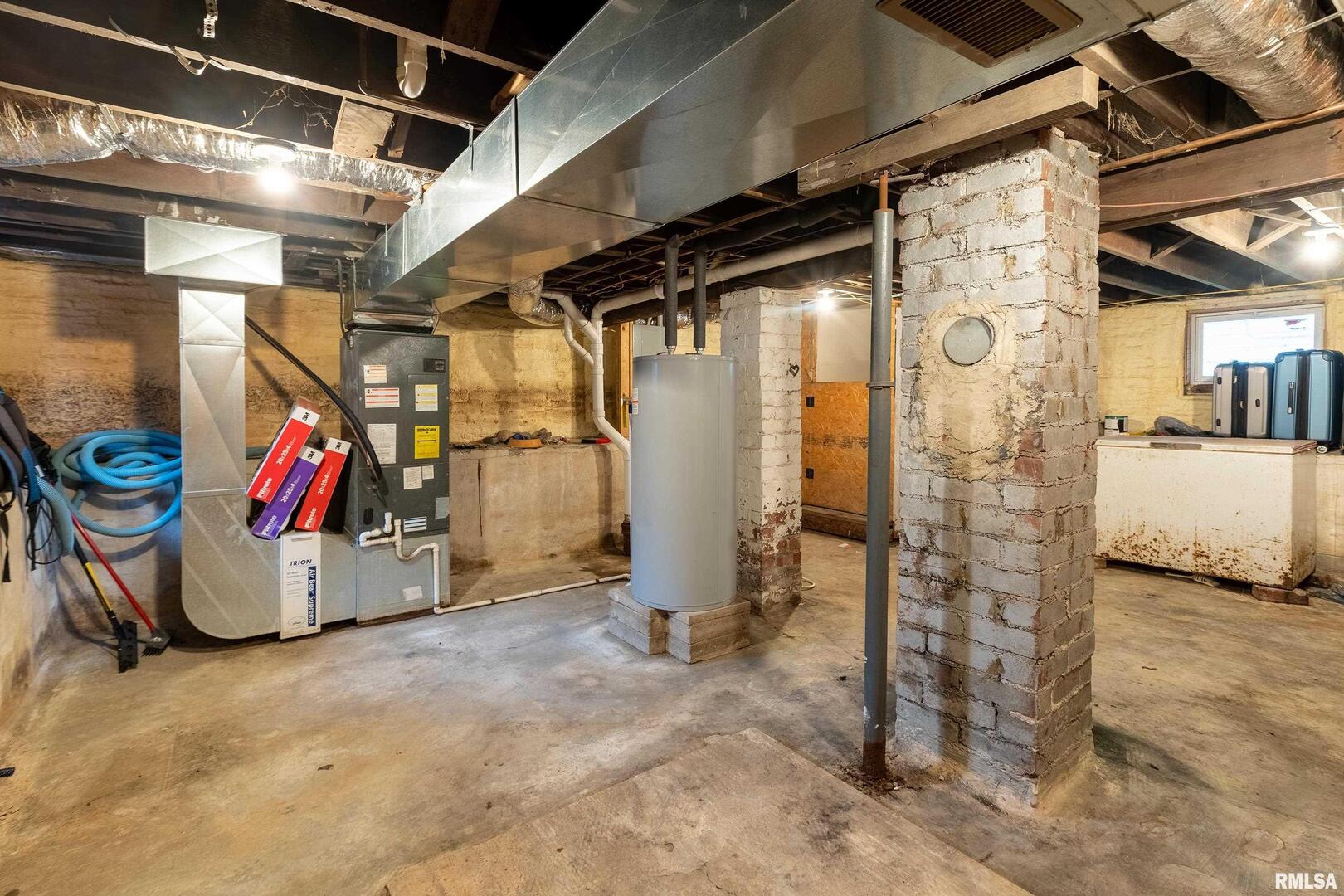 2018 Clarke Street Murphysboro, IL 62966 - Photo 16 of 18 a view of storage and utility room