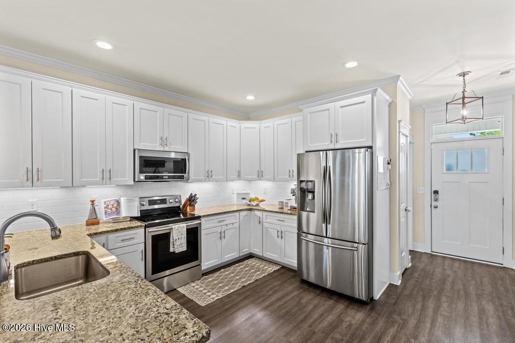 105 Fletcher Lane Hampstead, NC 28443 - Photo 8 of 50 425A9098