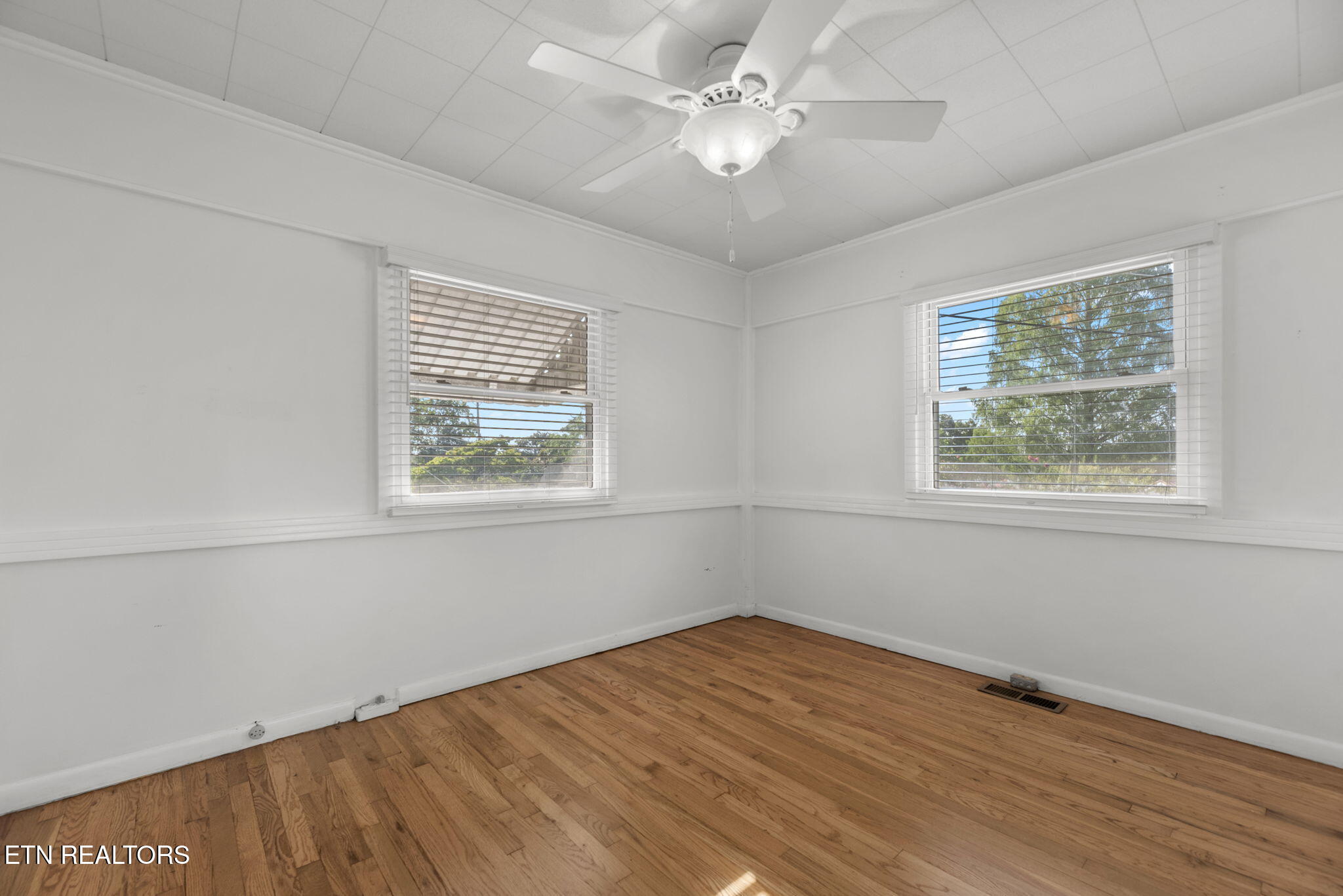 100 Upsal Road Oak Ridge, TN 37830 - Photo 13 of 28 13-web-or-mls-Upsal00 (40)