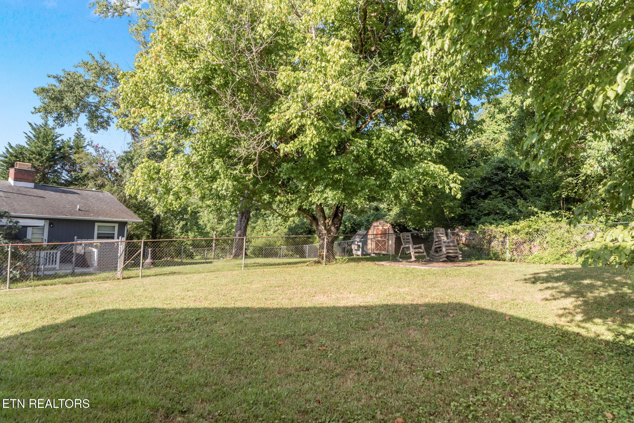 100 Upsal Road Oak Ridge, TN 37830 - Photo 25 of 28 25-web-or-mls-Upsal00 (76)