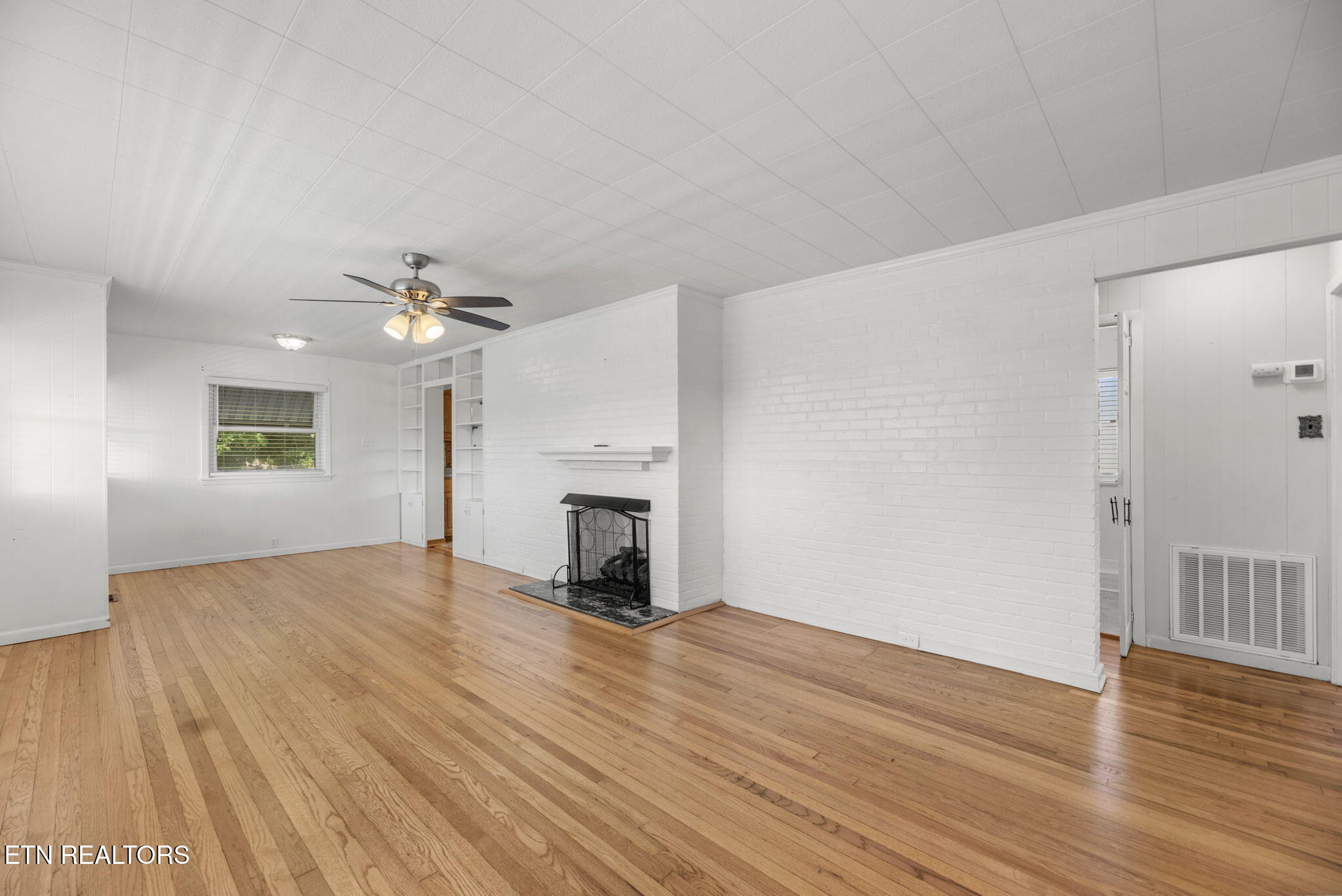 100 Upsal Road Oak Ridge, TN 37830 - Photo 3 of 28 3-web-or-mls-Upsal00 (34)