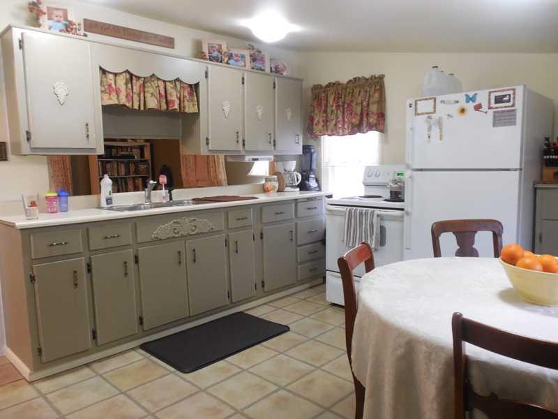 100 Crowe Road Renfrew, PA 16053 - Photo 6 of 10 Kitchen.