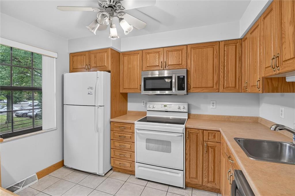 7440 Lighthouse Point Pittsburgh, PA 15221 - Photo 16 of 35 Gallery Image 16