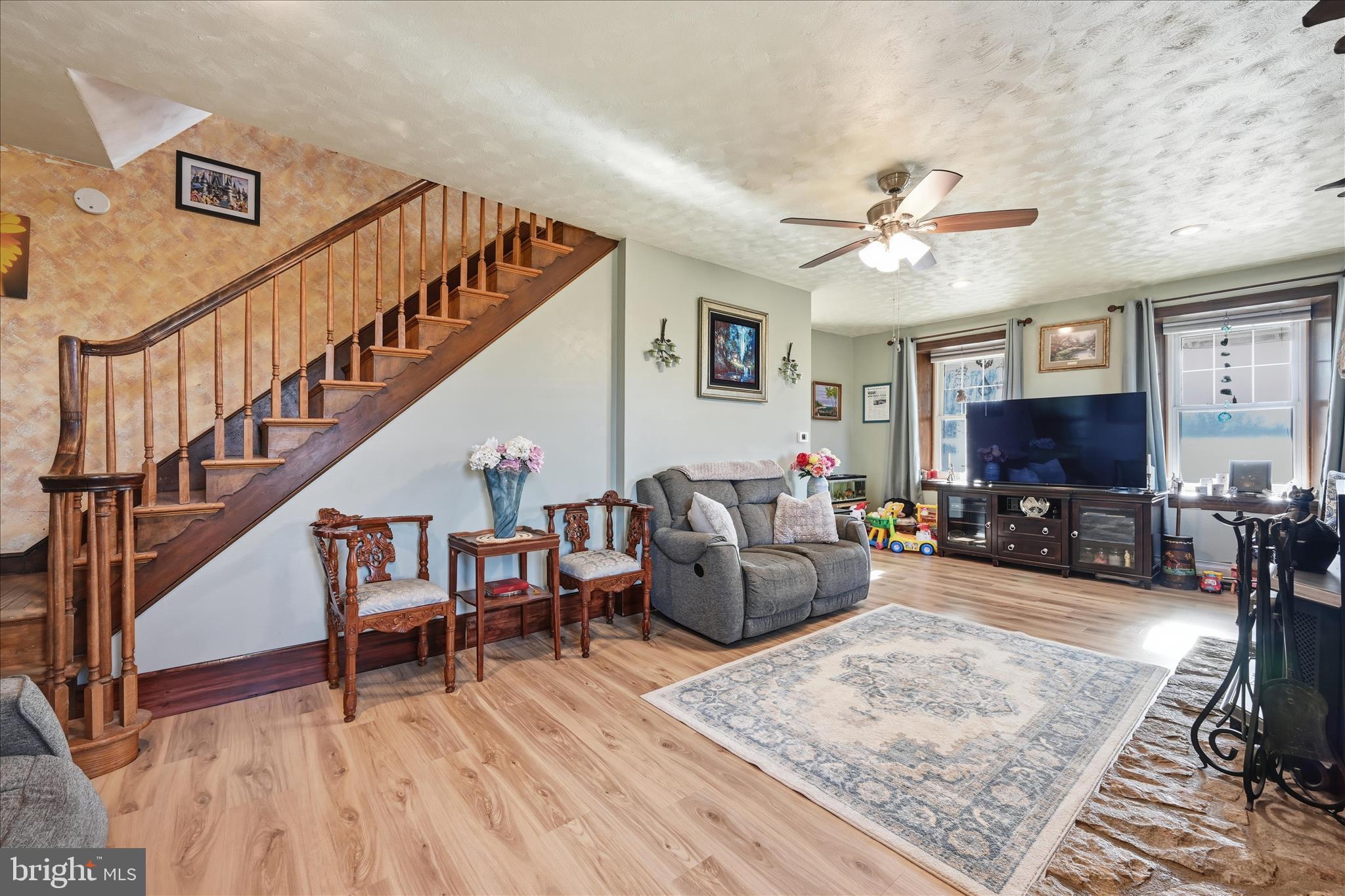 304 Valley Road Bernville, PA 19506 - Photo 8 of 57 Living Room