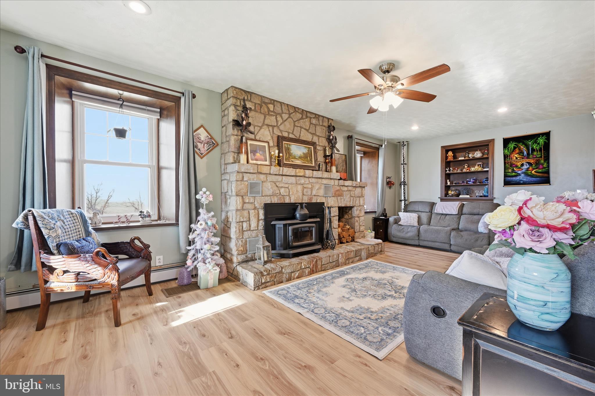 304 Valley Road Bernville, PA 19506 - Photo 9 of 57 Living Room