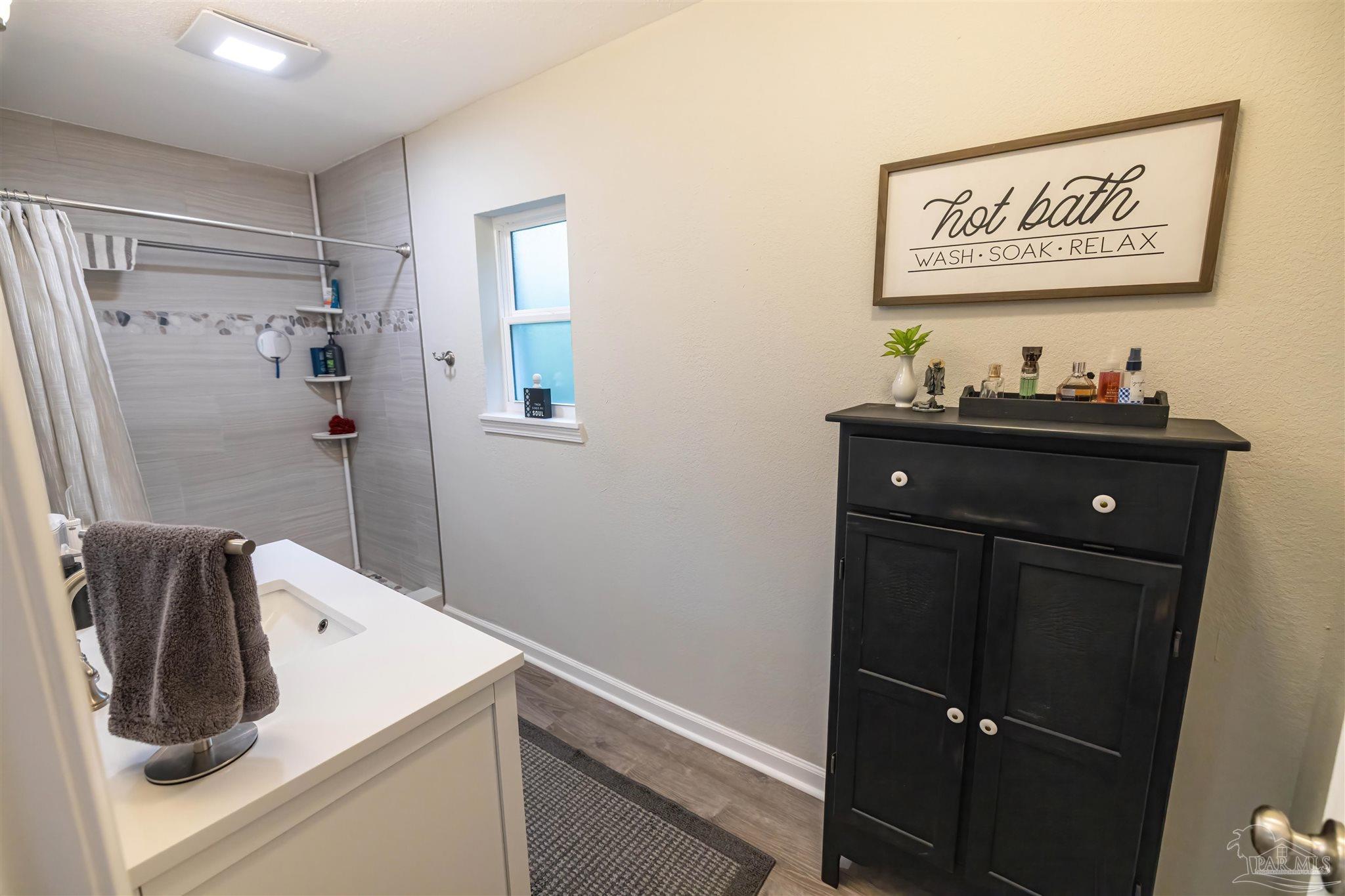 1148 West 9 & Half Mile Road Pensacola, FL 32534 - Photo 31 of 39