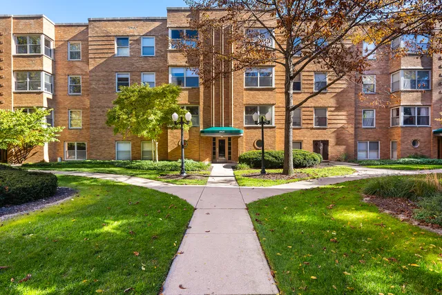 $325,000 | 4929 North Wolcott Avenue, Unit 1A, Chicago, IL 60640