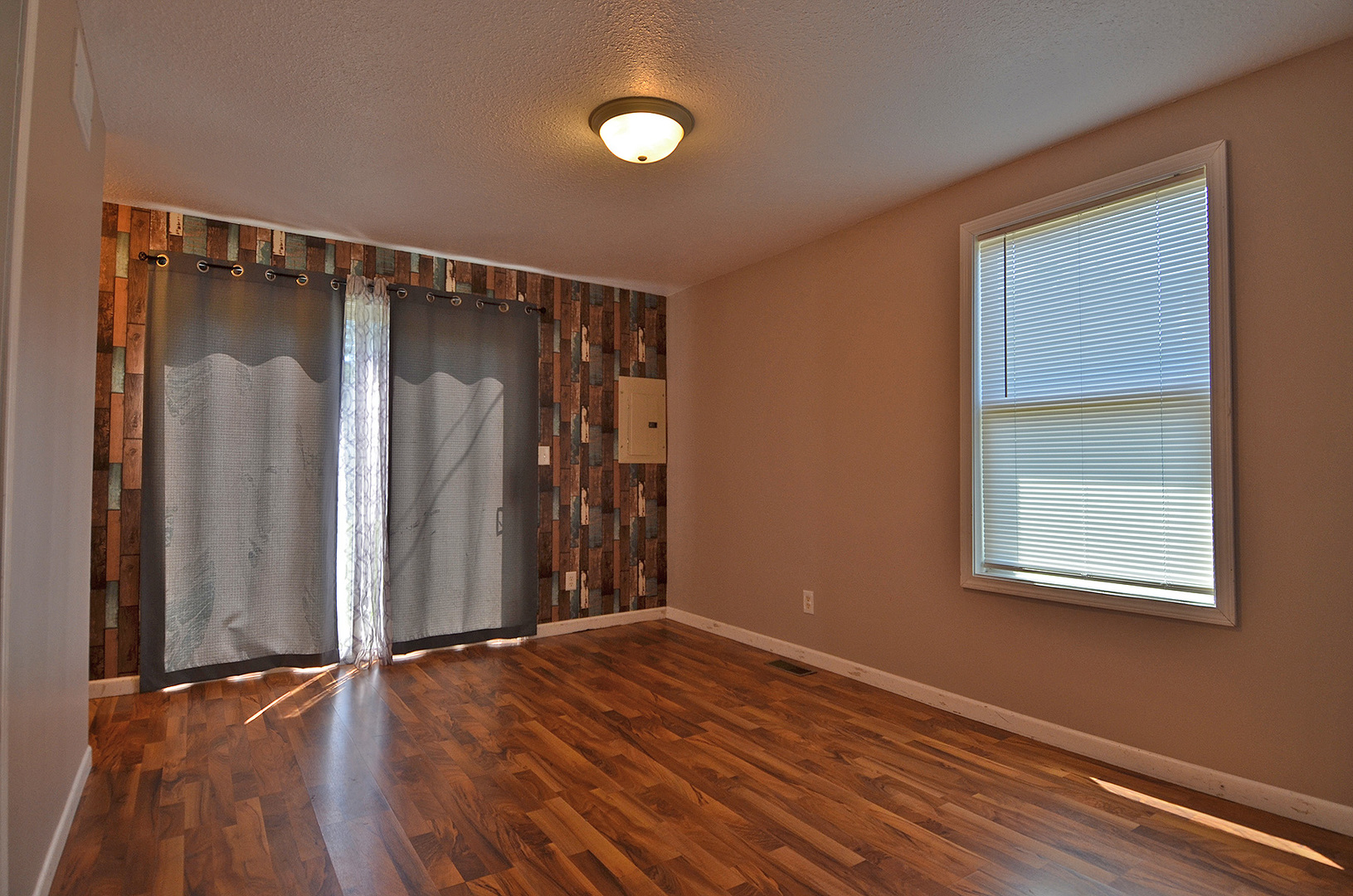 2116 Champlain Street Ottawa, IL 61350 - Photo 6 of 17