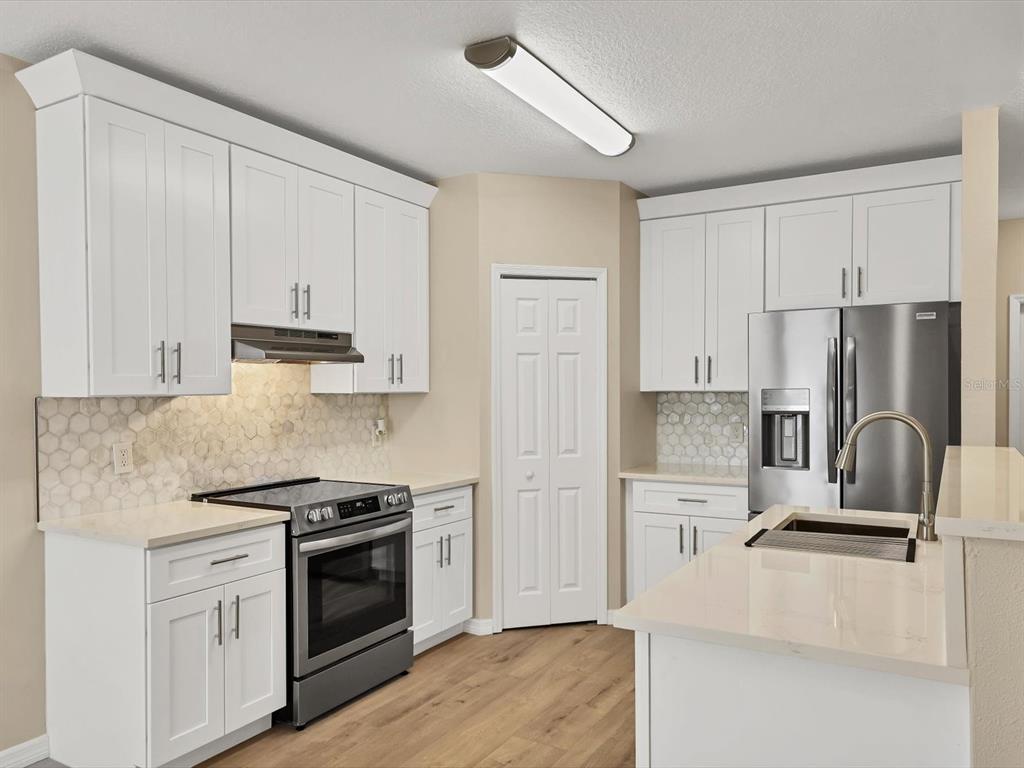 14909 Skip Jack Loop, Unit 102 Lakewood Ranch, FL 34202 - Photo 12 of 47