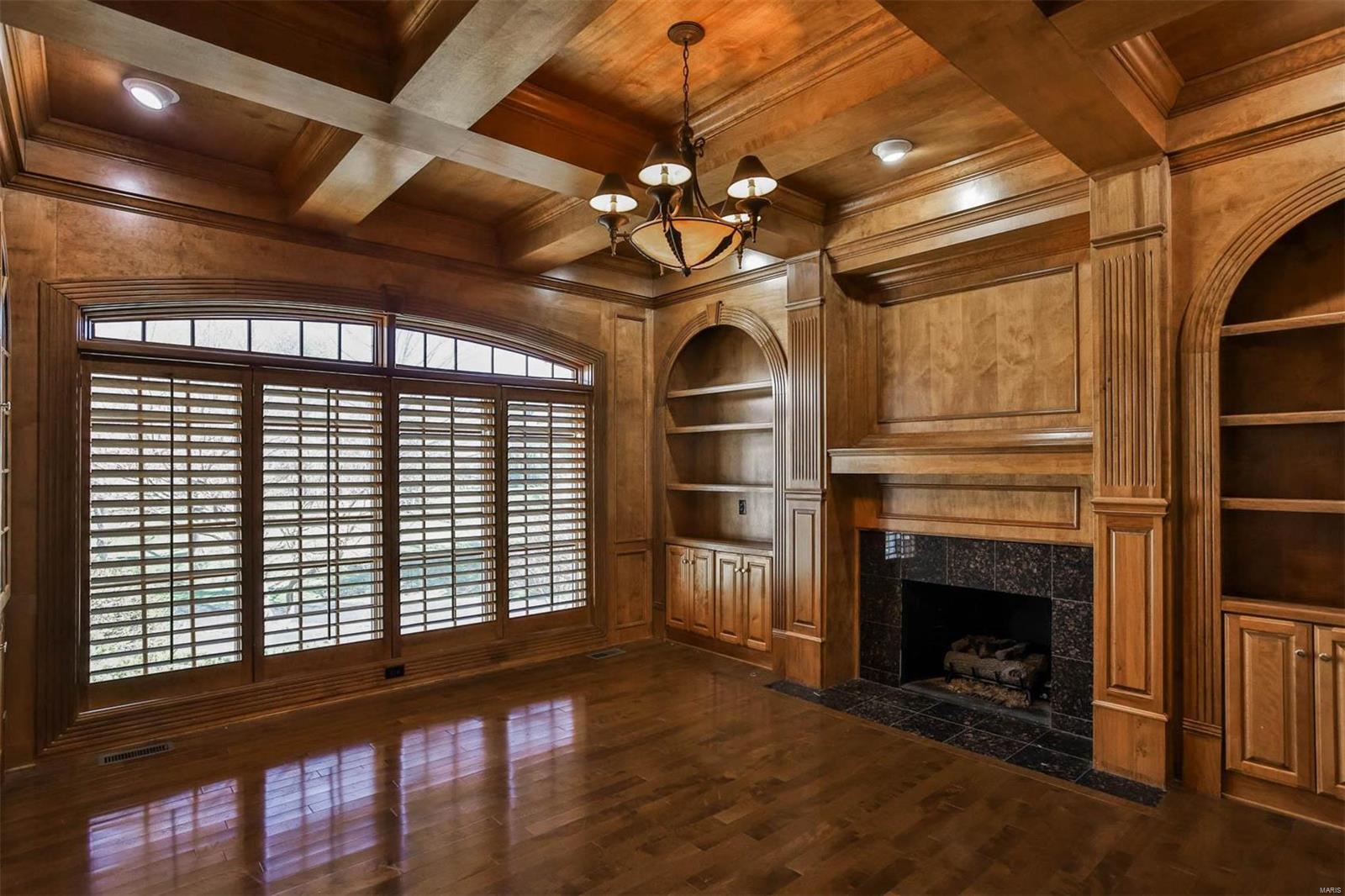 325 Conway Hill Road Town and Country, MO 63141 - Photo 11 of 88