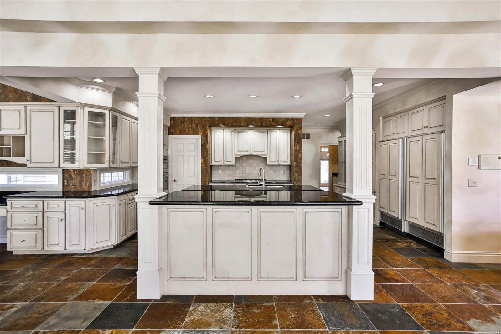 325 Conway Hill Road Town and Country, MO 63141 - Photo 19 of 88