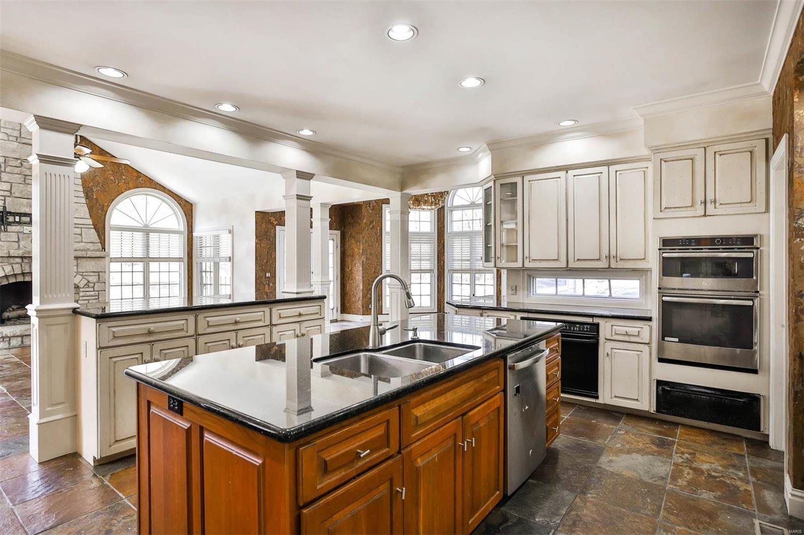 325 Conway Hill Road Town and Country, MO 63141 - Photo 20 of 88