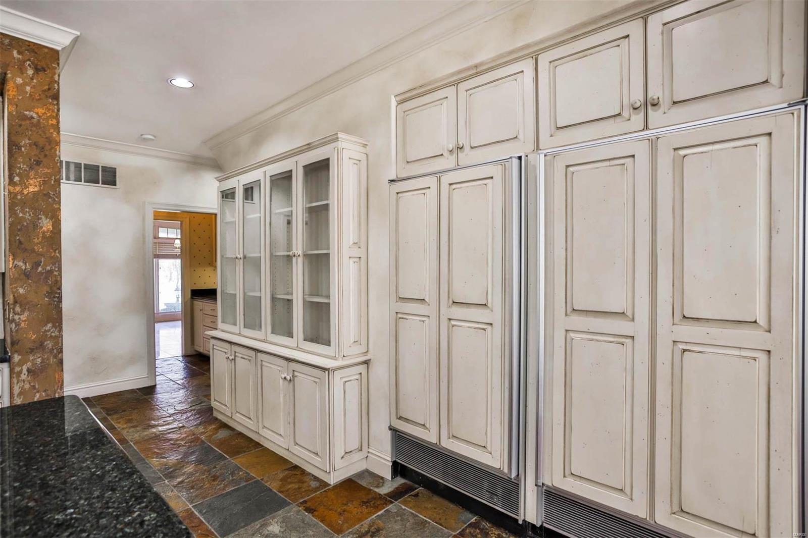 325 Conway Hill Road Town and Country, MO 63141 - Photo 23 of 88