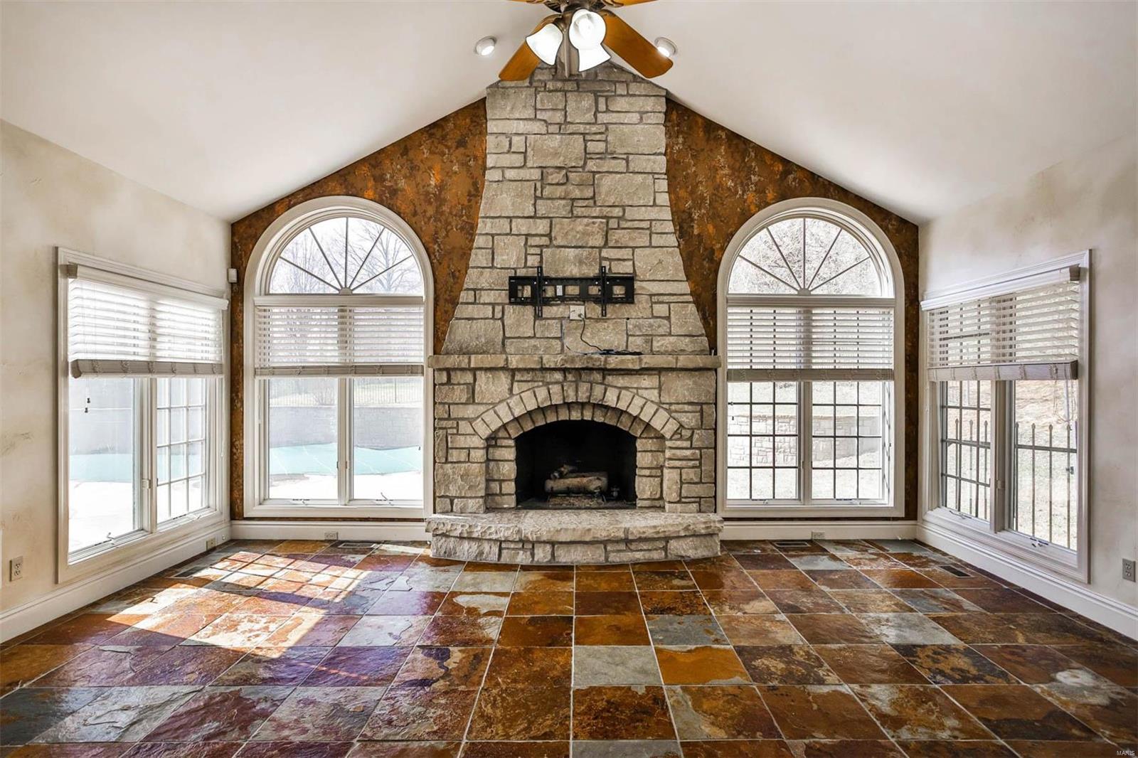 325 Conway Hill Road Town and Country, MO 63141 - Photo 30 of 88