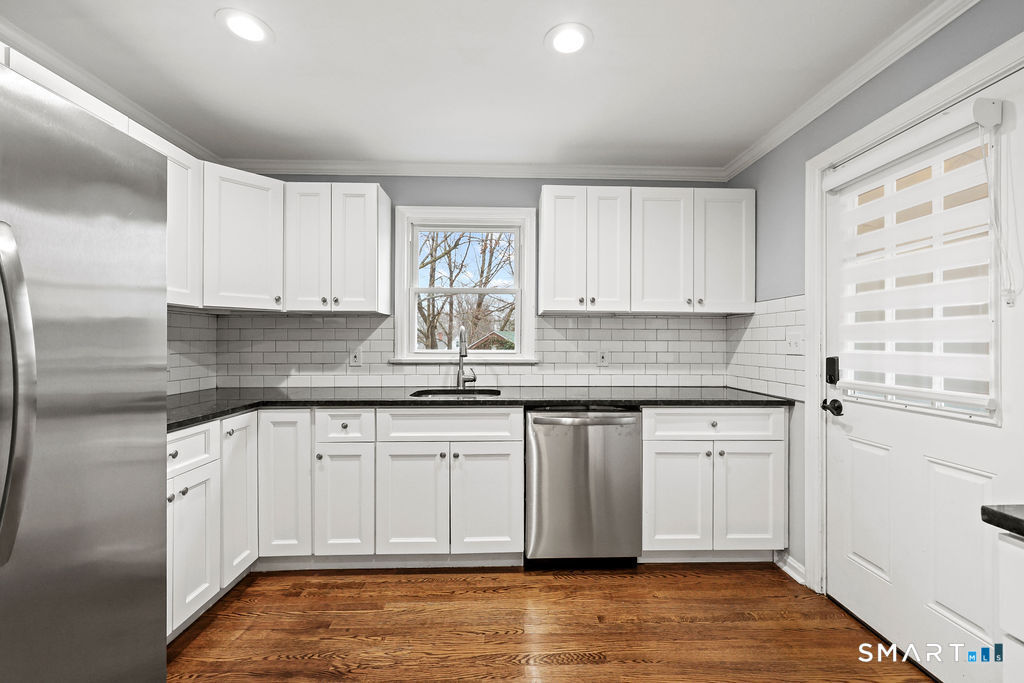 125 Twin Brook Road Hamden, CT 06514 - Photo 1 of 27