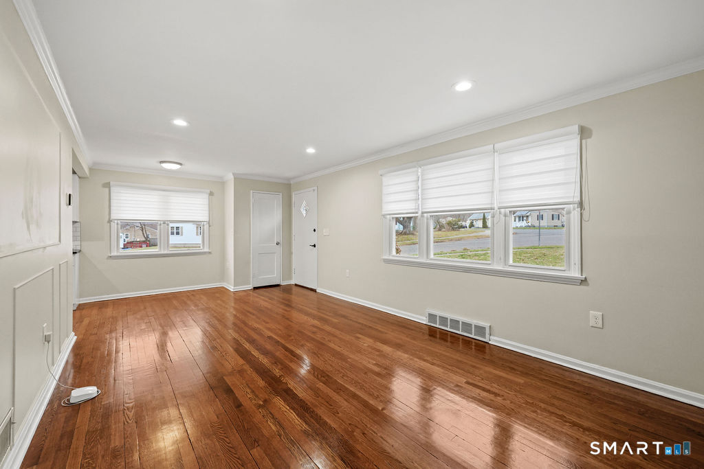 125 Twin Brook Road Hamden, CT 06514 - Photo 13 of 27