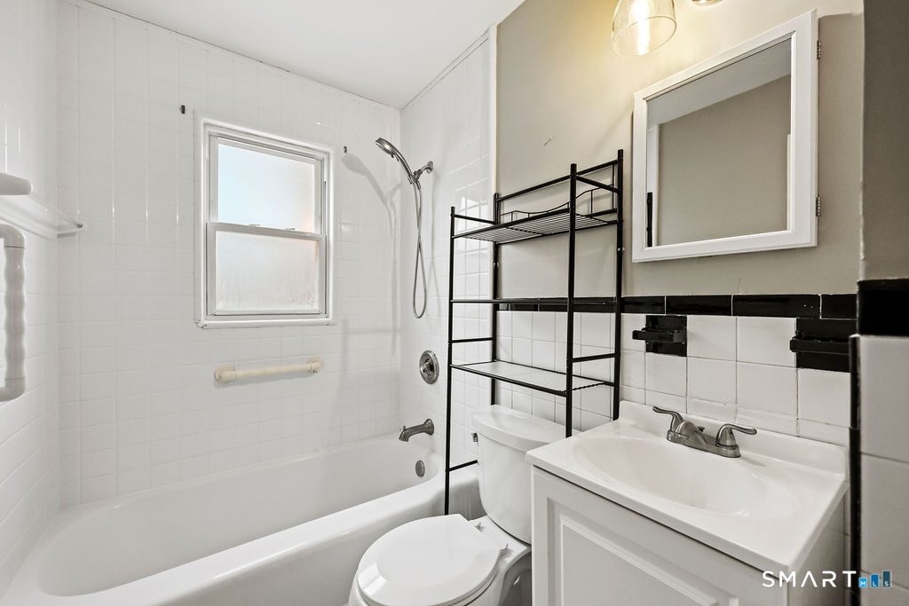 125 Twin Brook Road Hamden, CT 06514 - Photo 16 of 27