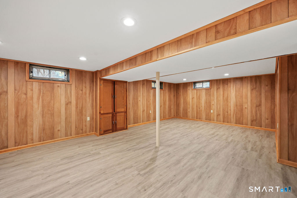 125 Twin Brook Road Hamden, CT 06514 - Photo 24 of 27