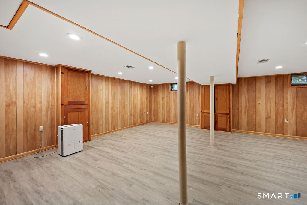 125 Twin Brook Road Hamden, CT 06514 - Photo 25 of 27