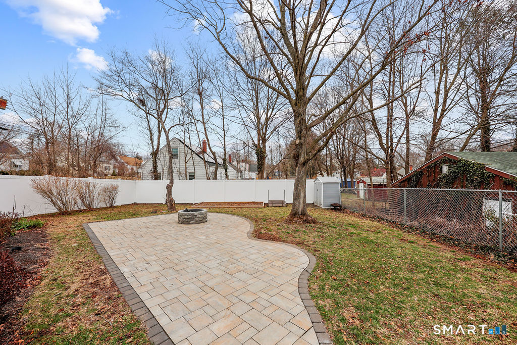 125 Twin Brook Road Hamden, CT 06514 - Photo 8 of 27