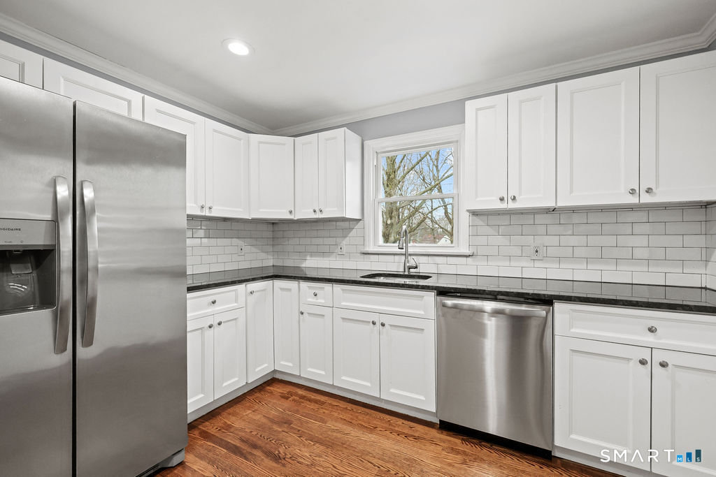 125 Twin Brook Road Hamden, CT 06514 - Photo 10 of 27