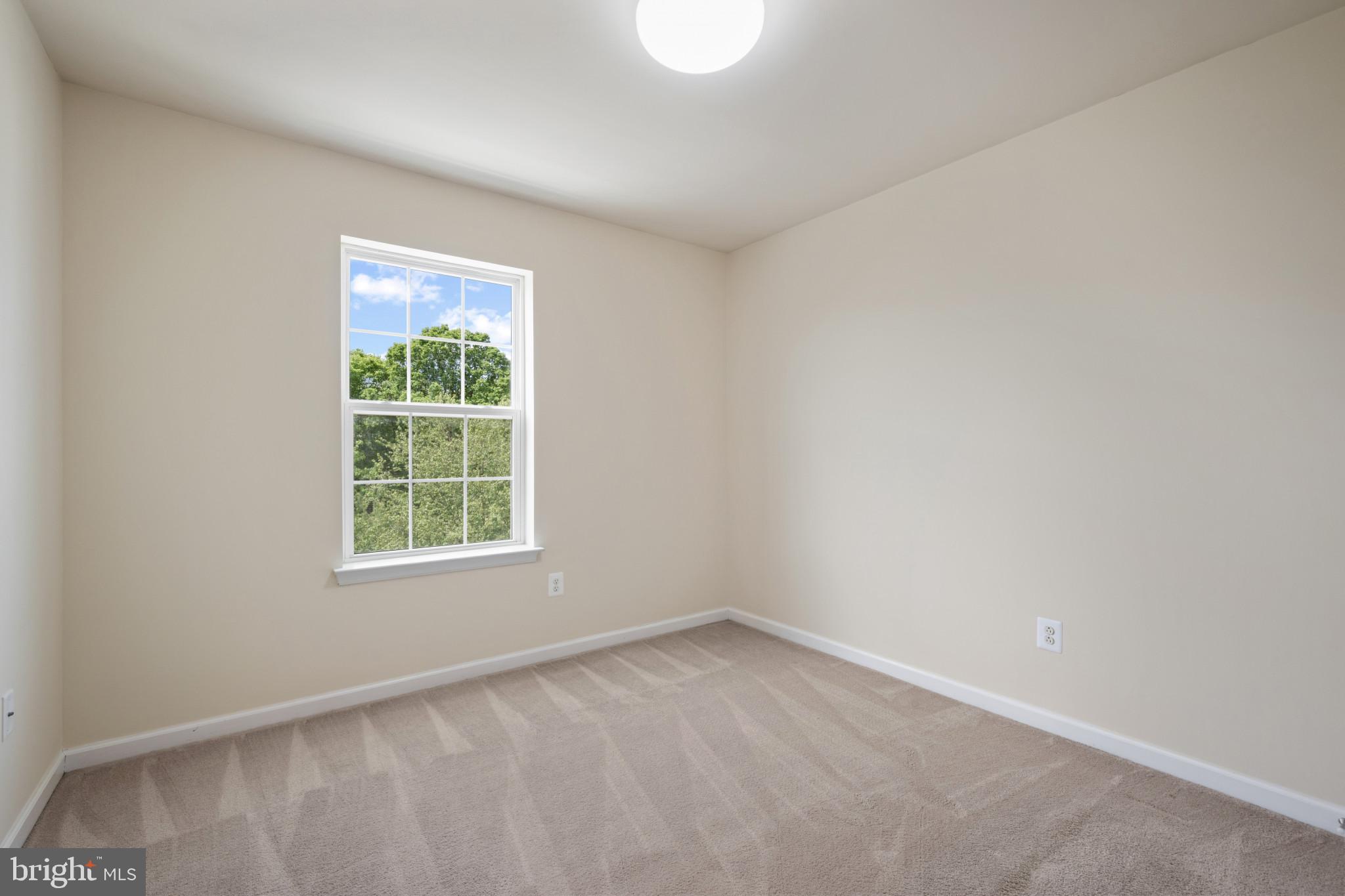 7062 Foxton Way Hanover, MD 21076 - Photo 19 of 41 an empty room with a window