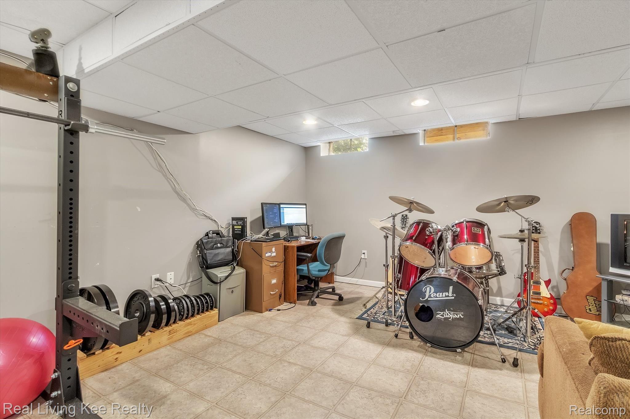 1609 Stonecrest Drive Rochester, MI 48307 - Photo 32 of 39 31-1609-Stonecrest-Dr-Windowstill-Real-Estate-Photography-31.jpg