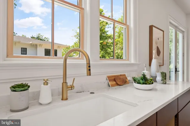 $22,500 | 5022 Cathedral Avenue Northwest, Washington, DC 20016