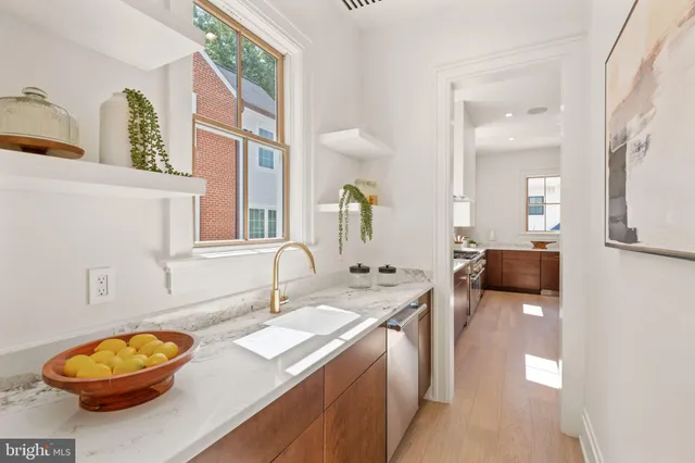 $22,500 | 5022 Cathedral Avenue Northwest, Washington, DC 20016