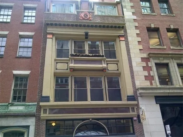 $3,200 | 115-117 Water Street, Unit 3, Boston, MA 02109