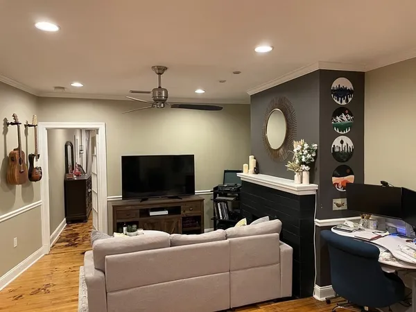 $3,200 | 115-117 Water Street, Unit 3, Boston, MA 02109