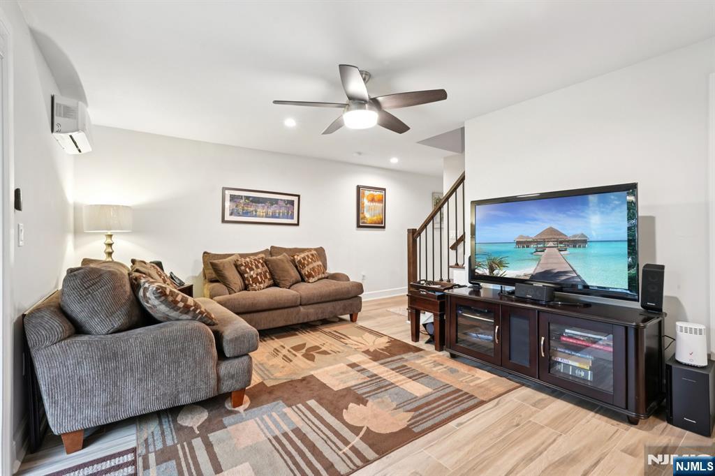 555 Edgewater Avenue, Unit 103 RESERVE CT Ridgefield, NJ 07657 - Photo 24 of 48