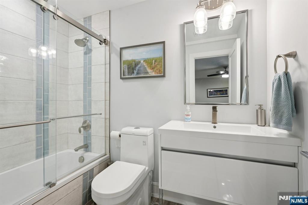 555 Edgewater Avenue, Unit 103 RESERVE CT Ridgefield, NJ 07657 - Photo 25 of 48