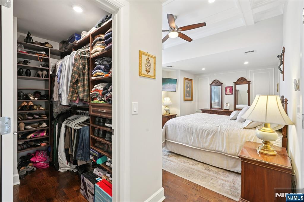 555 Edgewater Avenue, Unit 103 RESERVE CT Ridgefield, NJ 07657 - Photo 33 of 48