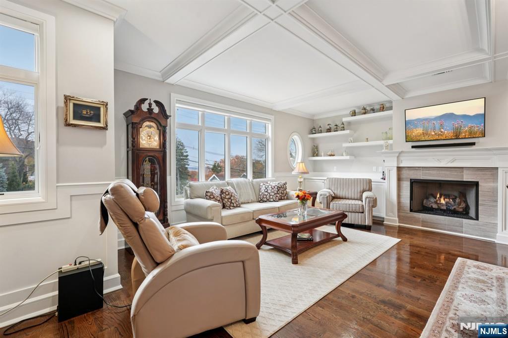 555 Edgewater Avenue, Unit 103 RESERVE CT Ridgefield, NJ 07657 - Photo 6 of 48