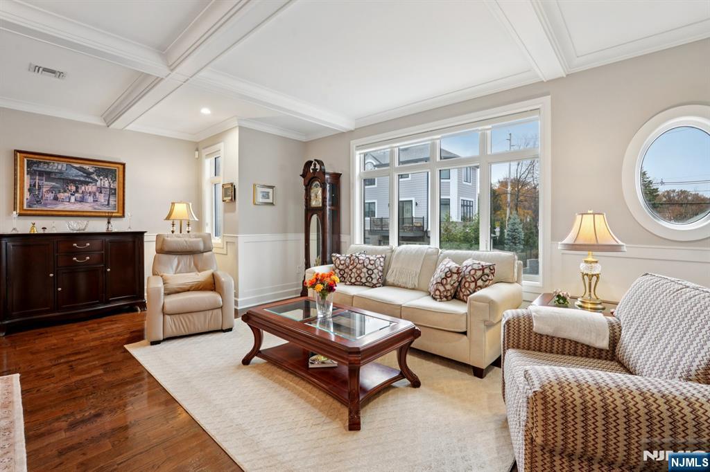 555 Edgewater Avenue, Unit 103 RESERVE CT Ridgefield, NJ 07657 - Photo 9 of 48