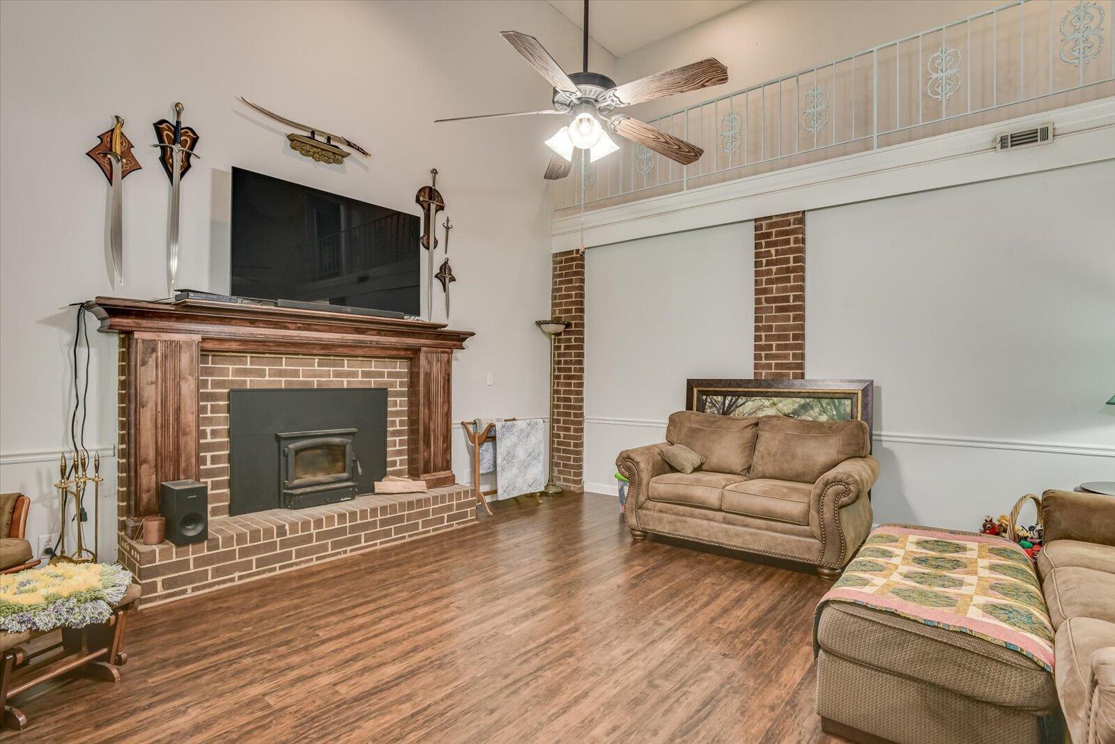 2757 Mayo Road Augusta, GA 30907 - Photo 7 of 37 Custom mantle