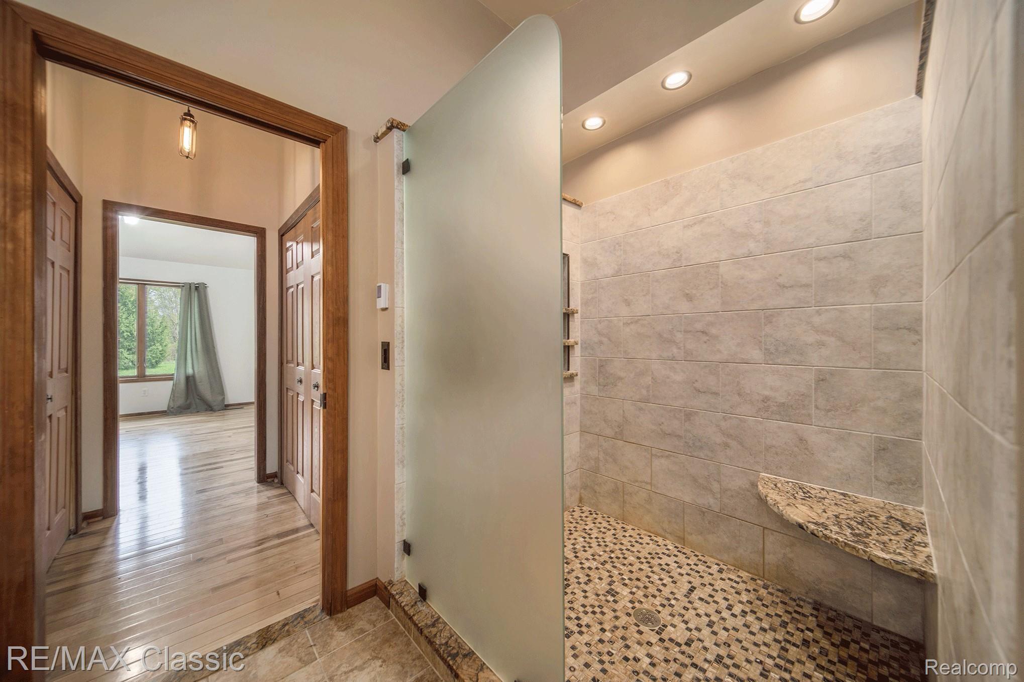 5406 Argentine Road Howell, MI 48855 - Photo 20 of 32 5406-Argentine_16.gif