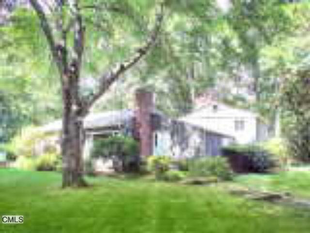 21 Stoneboat Road Westport, CT 06880 - Photo 1 of 1 a view of yard