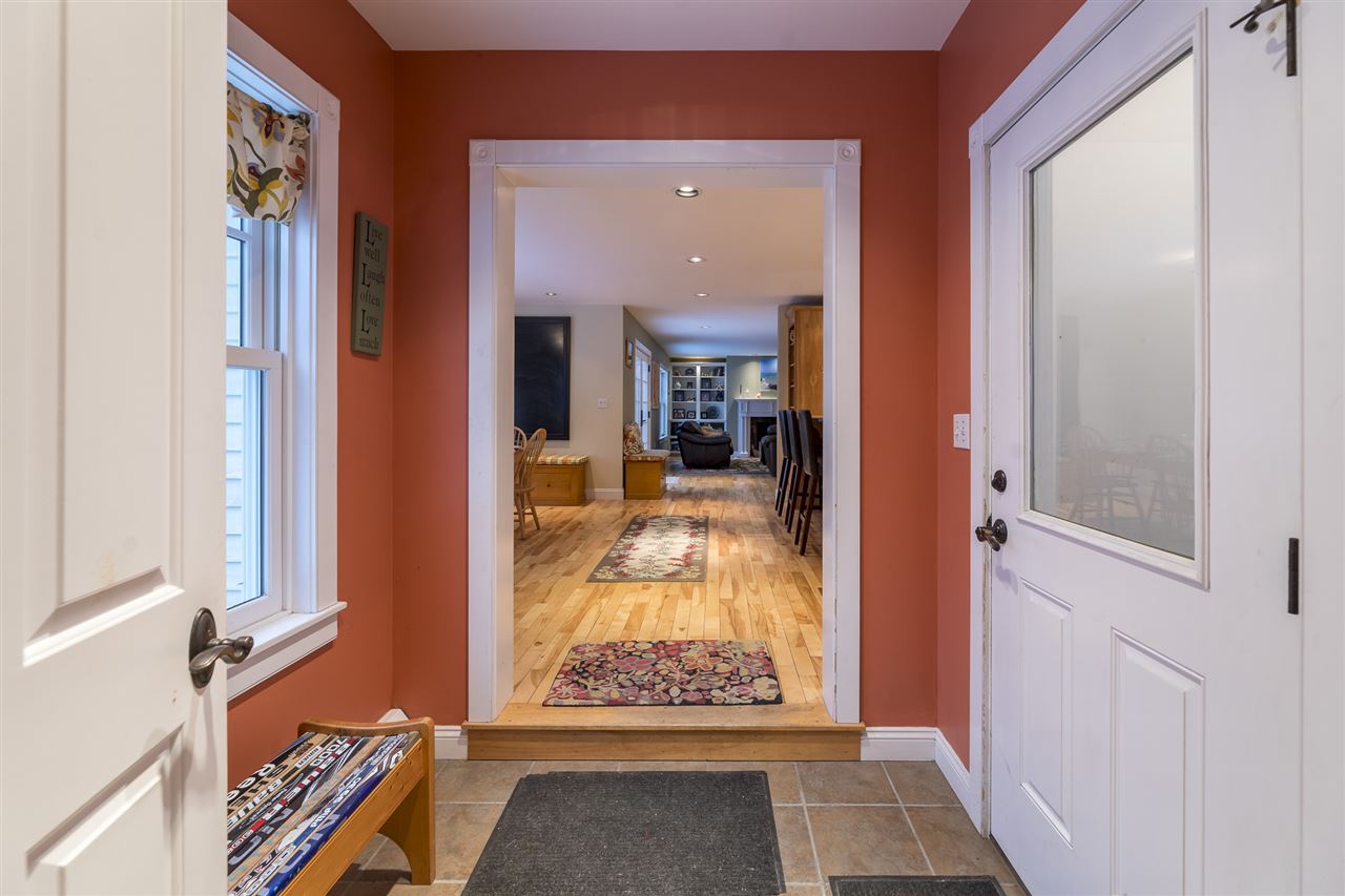 90 Meetinghouse Road Norwich, VT 05055 - Photo 2 of 31
